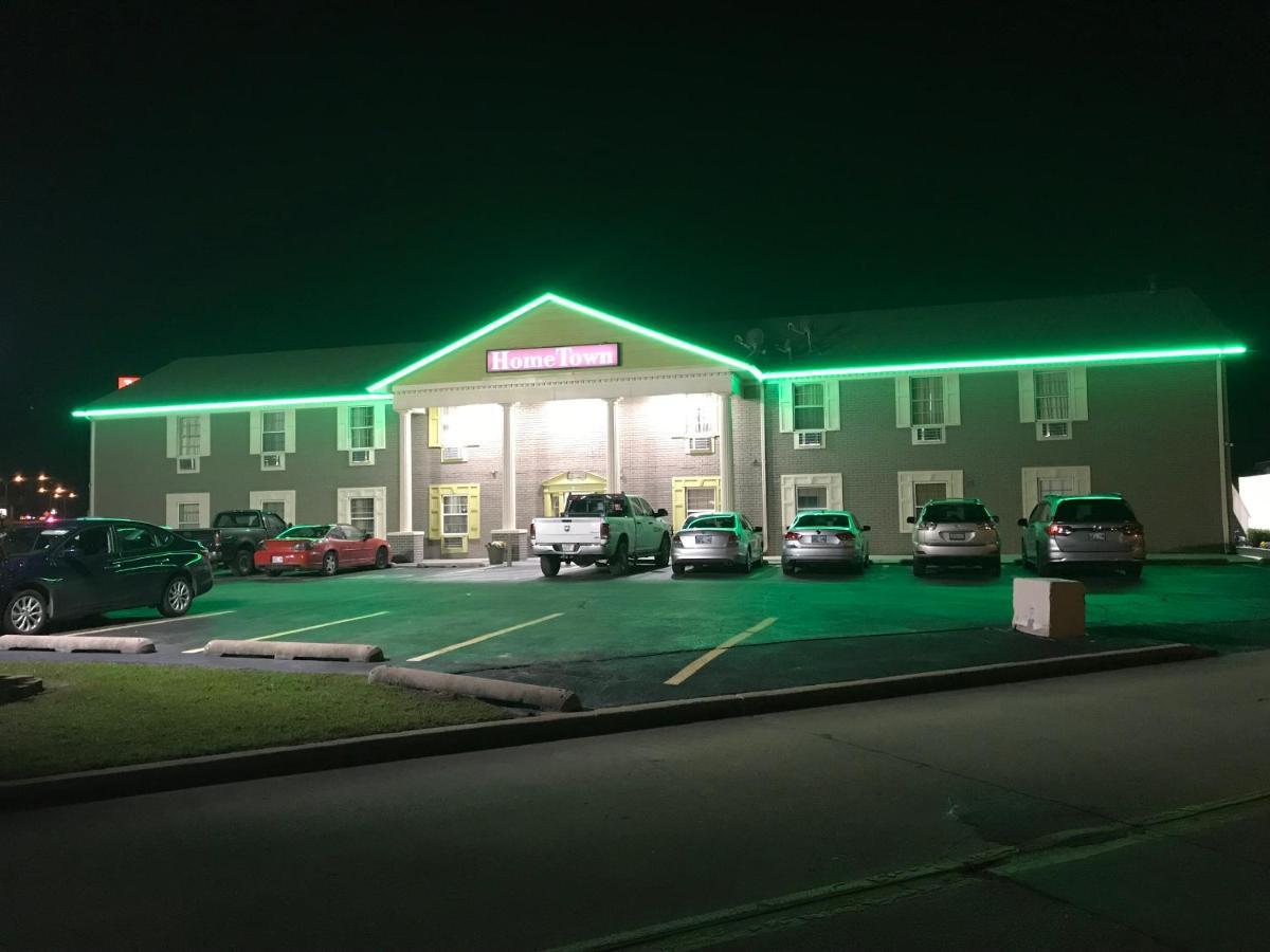 Hometown Inn & Suites Tulsa Exterior photo