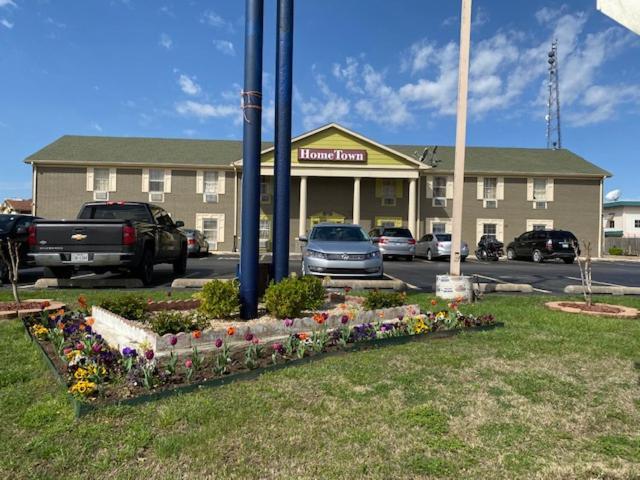 Hometown Inn & Suites Tulsa Exterior photo
